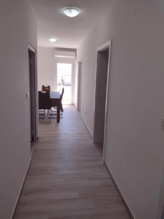 Gordana Apartmani Ljubač Exterior foto
