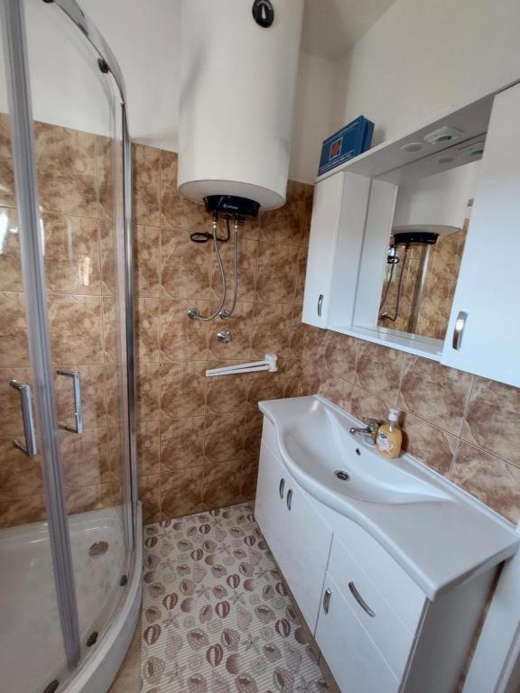 Gordana Apartmani Ljubač Exterior foto