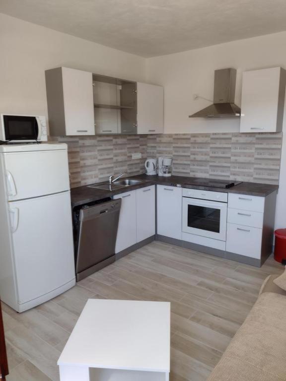 Gordana Apartmani Ljubač Exterior foto