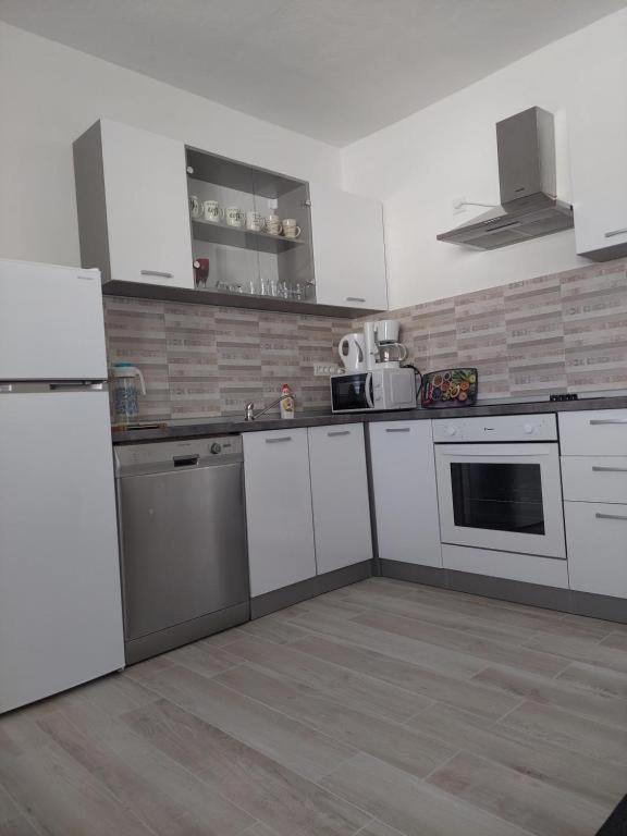 Gordana Apartmani Ljubač Exterior foto