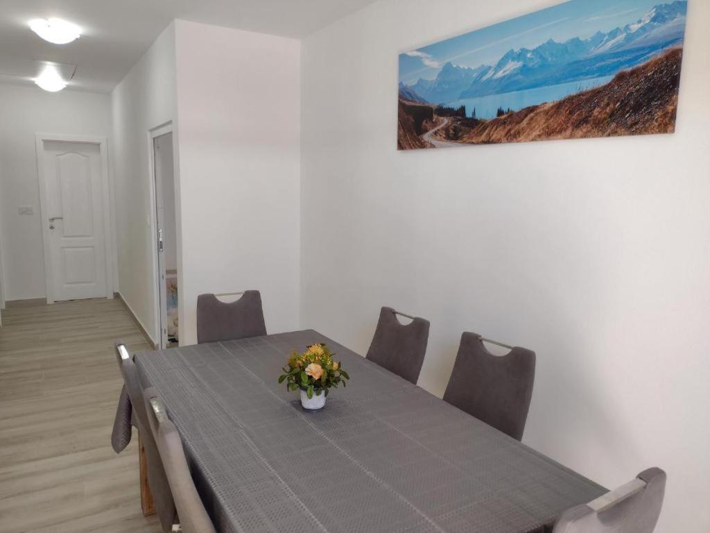 Gordana Apartmani Ljubač Exterior foto