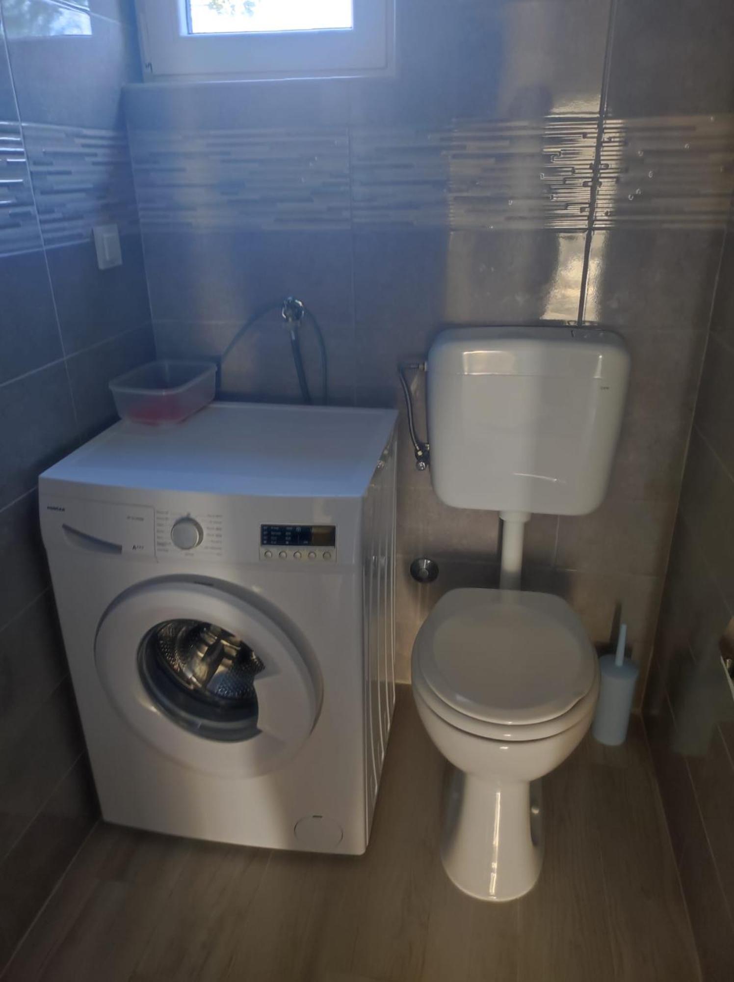 Gordana Apartmani Ljubač Exterior foto