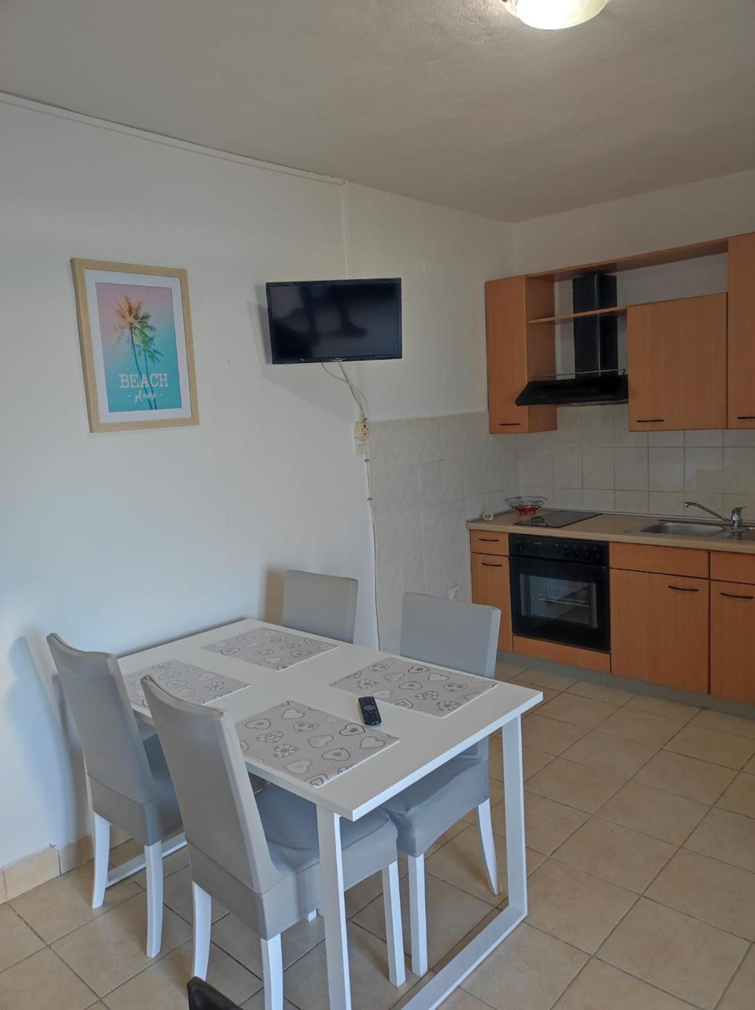 Gordana Apartmani Ljubač Exterior foto